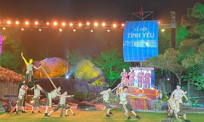 'Lễ hội Tình yêu - Hòn Trống Mái Sầm Sơn 2023'